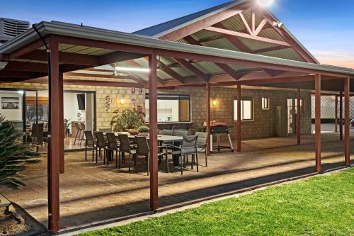 B&B Paringa - The Shamrock Luxury Retreat - Bed and Breakfast Paringa