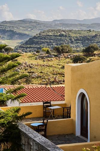 Arolithos Traditional Village Hotel - image 7