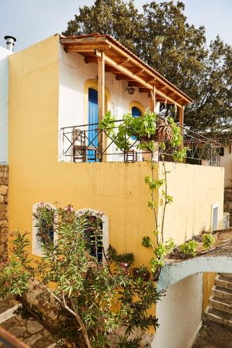 Arolithos Traditional Village Hotel - image 2