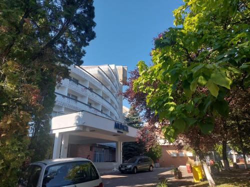 . Hotel Muncel Băile Felix