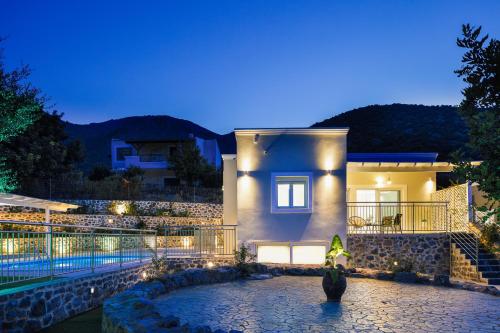 Brand New Family Villa Basilicata Gloria w/ Pool & Kid's Play Area