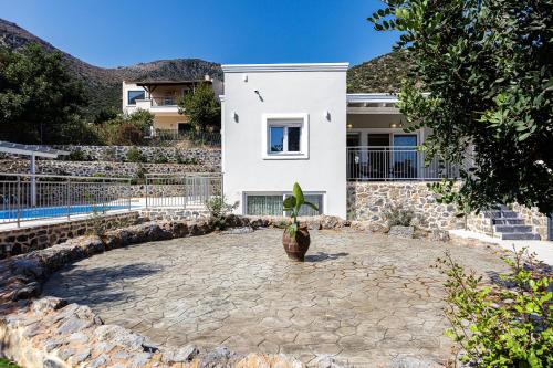 Brand New Family Villa Basilicata Gloria w/ Pool & Kid's Play Area