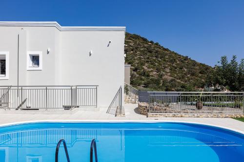 Brand New Family Villa Basilicata Gloria w/ Pool & Kid's Play Area