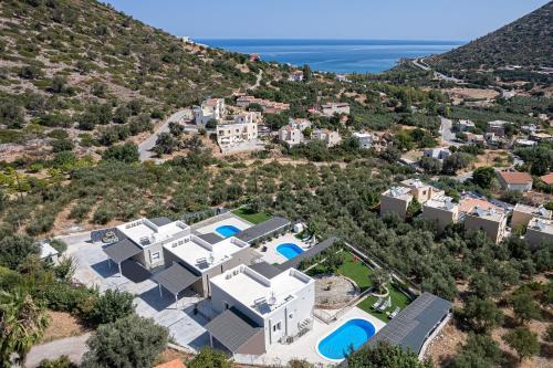 Villa with Private Pool image 4