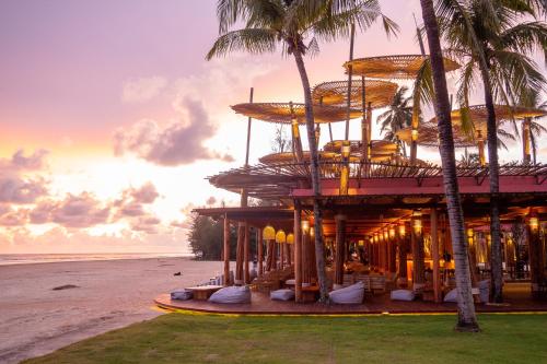 Restaurant, Apsara Beachfront Resort & Villa in Khao Lak