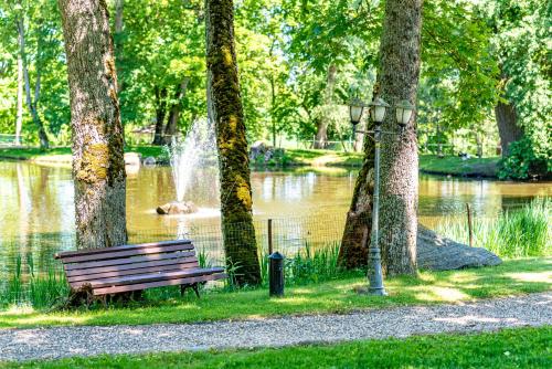 Taujėnų dvaro svečių namai Taujėnų dvaro svečių namai