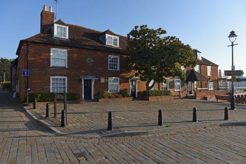 Royal Southern Yacht Club in Eastleigh