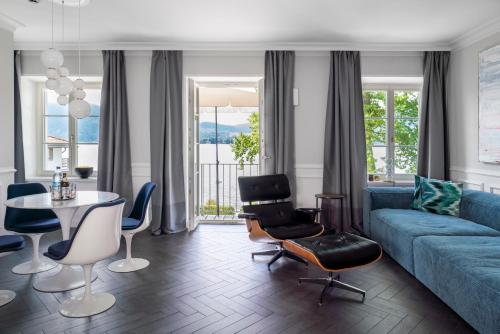Villa Palazzo 2.2km von Am Ficht entfernt
