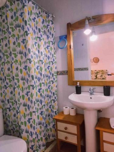 Dos Casas juntas y Patio comun a 25 metros de la Playa