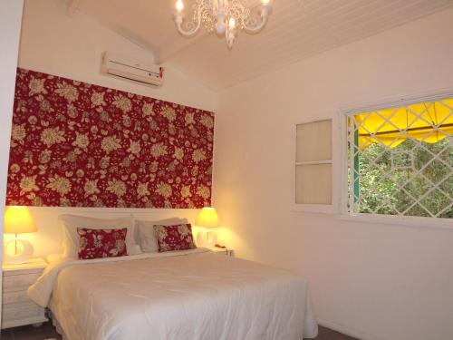 1 queen bed, 2 twin beds