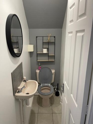 5 Lockside *Free private parking* *City centre*