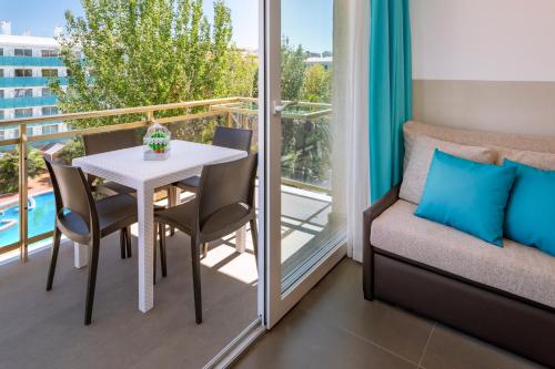 Rentalmar Salou Playa Family Suites