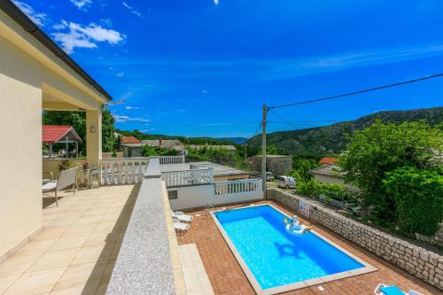 Five-Bedroom Villa