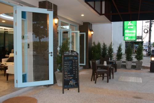 Apo Hotel17