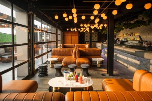 319207848 Kimpton Hotel Monaco Philadelphia by IHG
