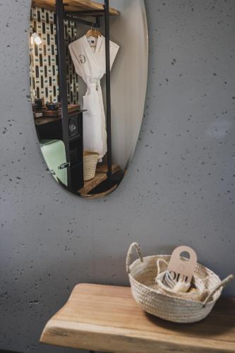 319212556 Le Garage Biarritz Hôtel