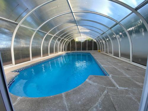  Chalet independente con salón de juegos y jacuzzi in Guadalajara