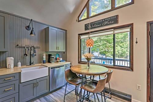 Chic Hideout Cabin with Deck Near Lake Ariel! - image 8