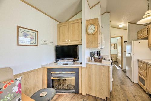 Relaxing Abode in Show Low Quiet, 55 and Community!