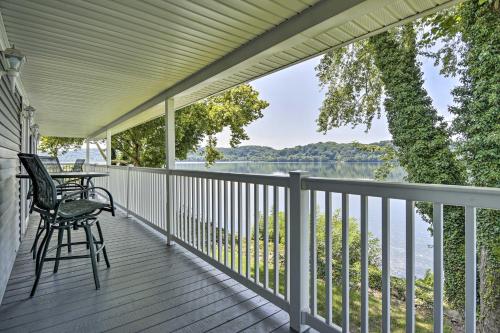 Riverfront Port Deposit House with Deck and Yard! - Havre de Grace