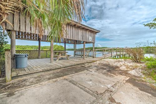 Charming Cedar Key Condo - Dogs Welcome! - image 40