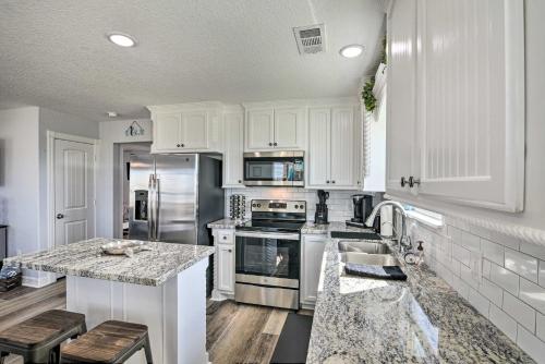 The Blue Lagoon Home - Short Walk to Beach! - image 6
