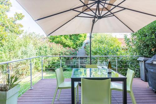 Family house with garden gîte à louer Saint-Marie