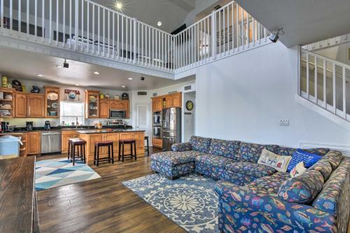 Galveston Island Home with Bayfront Fishing Pier!