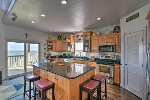 Galveston Island Home with Bayfront Fishing Pier!