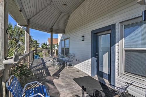 Galveston Island Home with Bayfront Fishing Pier!