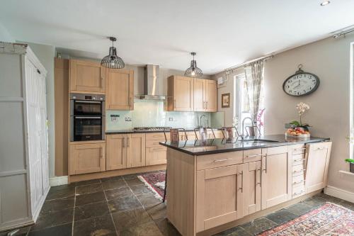 House close to kings cross - image 4