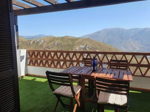 . tuGuest Carataunas Apartment Alpujarra