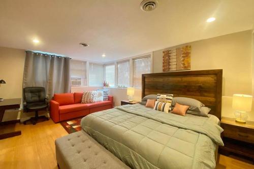 FRIENDLY VILLA Lower Level duplex