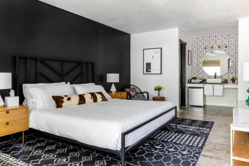 Wimberley Inn & bar in Wimberley (TX)