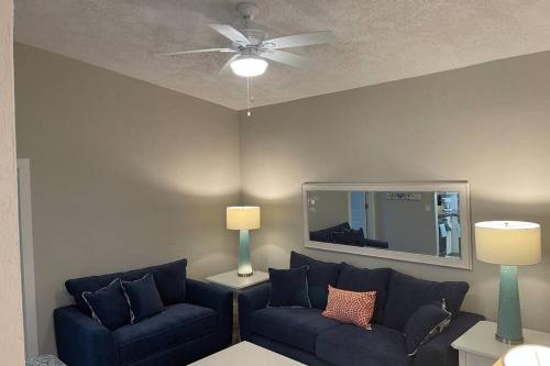 Siesta Key Village-Suite #4: A block to the Beach! detail
