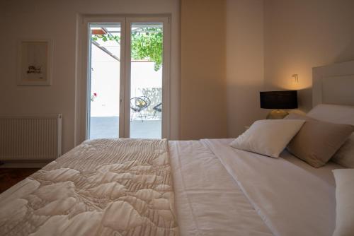 Three-Bedroom Apartment image 1