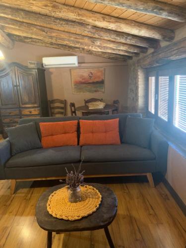 Caserío de Ovejuela (Caserio de Ovejuela) in Pinofranqueado