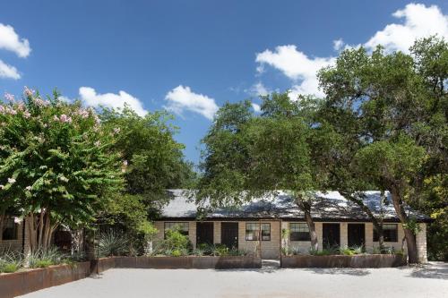 A szálláshely kívülről, Wimberley Inn & bar in Wimberley (TX)