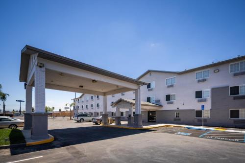 SureStay Plus Hotel by Best Western Hayward