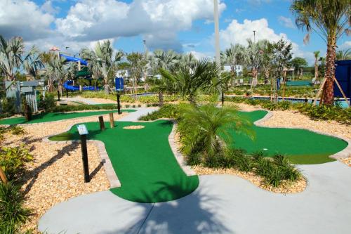 Stunning 6Bd SF w/ Pool Close to Disney @ Storey Lake 2883