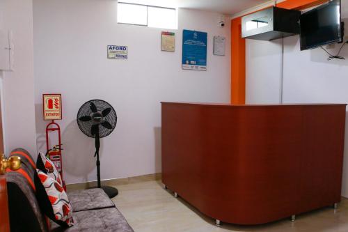 HOSTAL LA MIRADA 2 **