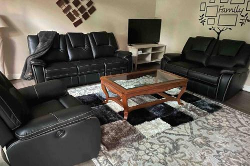 PRODUCTIVITY VILLA: Perfect for WFH & occasions