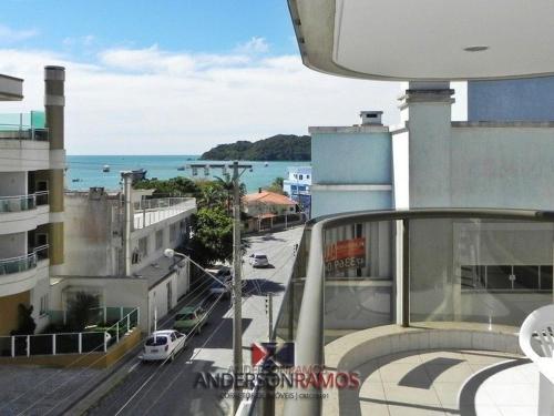 Apartment room in 1052 - Apartamento com vista para o mar em Bombinhas - Residencial Salema Apto 301