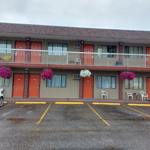 Canadas Best Value Inn & Suites-Vernon