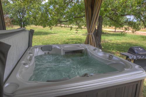 Stunning Cabin with Hot Tub and Gorgeous Ranch Views - image 2