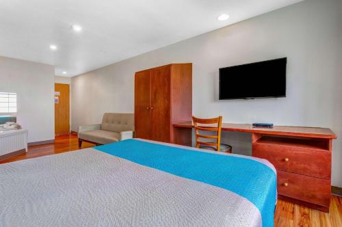1 queen bed