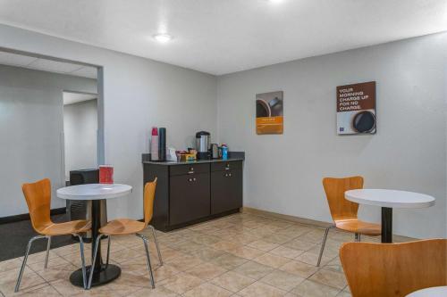 餐廳, Motel 6 Idaho Falls, ID - Snake River in 愛達荷州愛達荷福爾斯(ID)