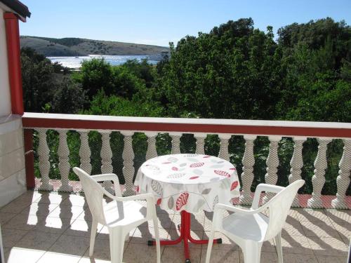 Apartments with a parking space Lopar, Rab - 18001