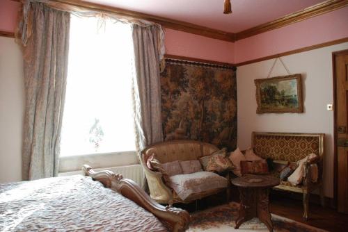 Priory House B&B And The Oriental Brewhouse Self Catering Accommodation