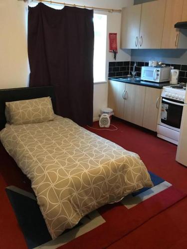 Hatfield SAVE-MONEY Rooms - 10over10 for PRICE!